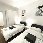 Apartment Sunshine, Sea View & Beach!