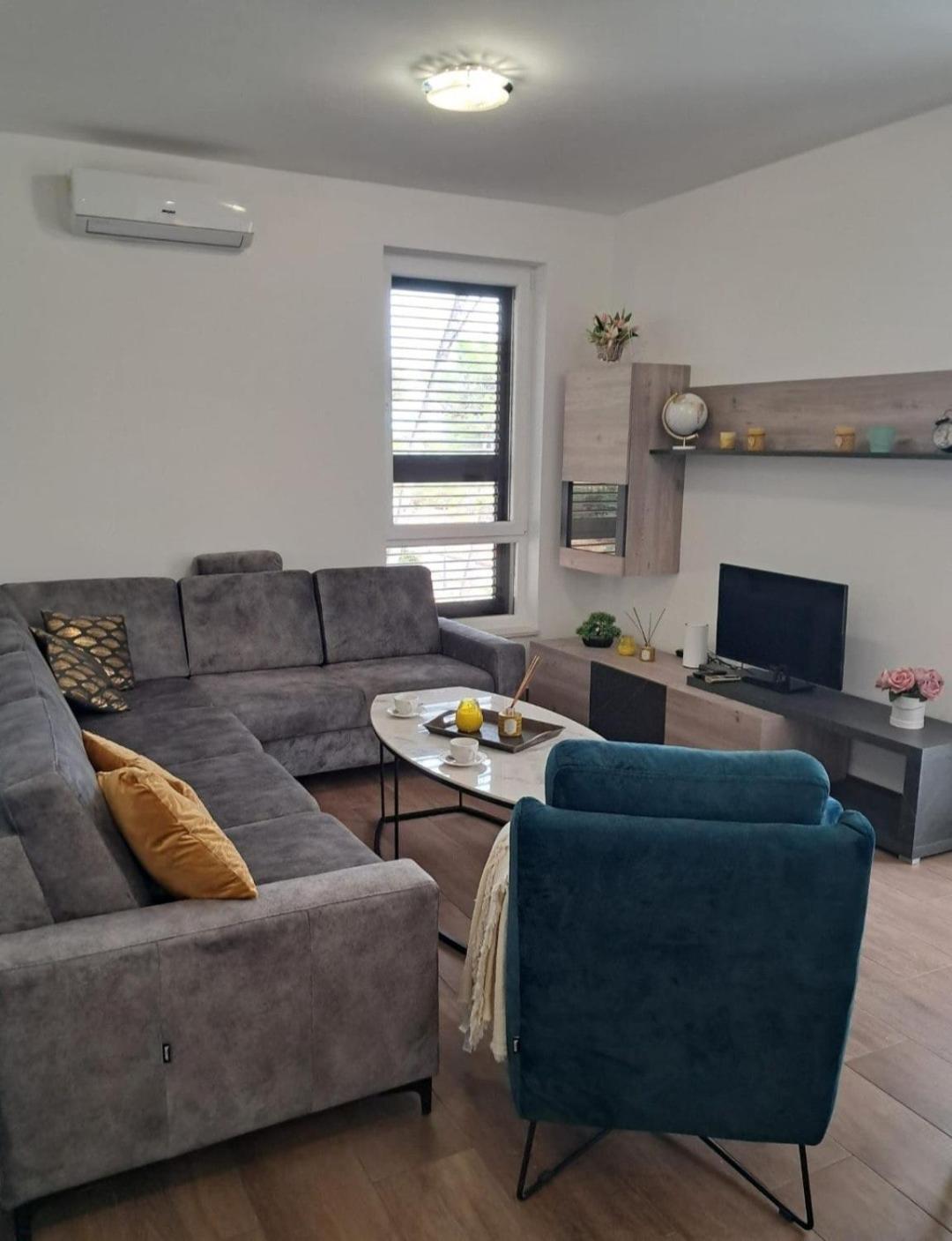 Apartman Sunshine, Sea View & Beach! *