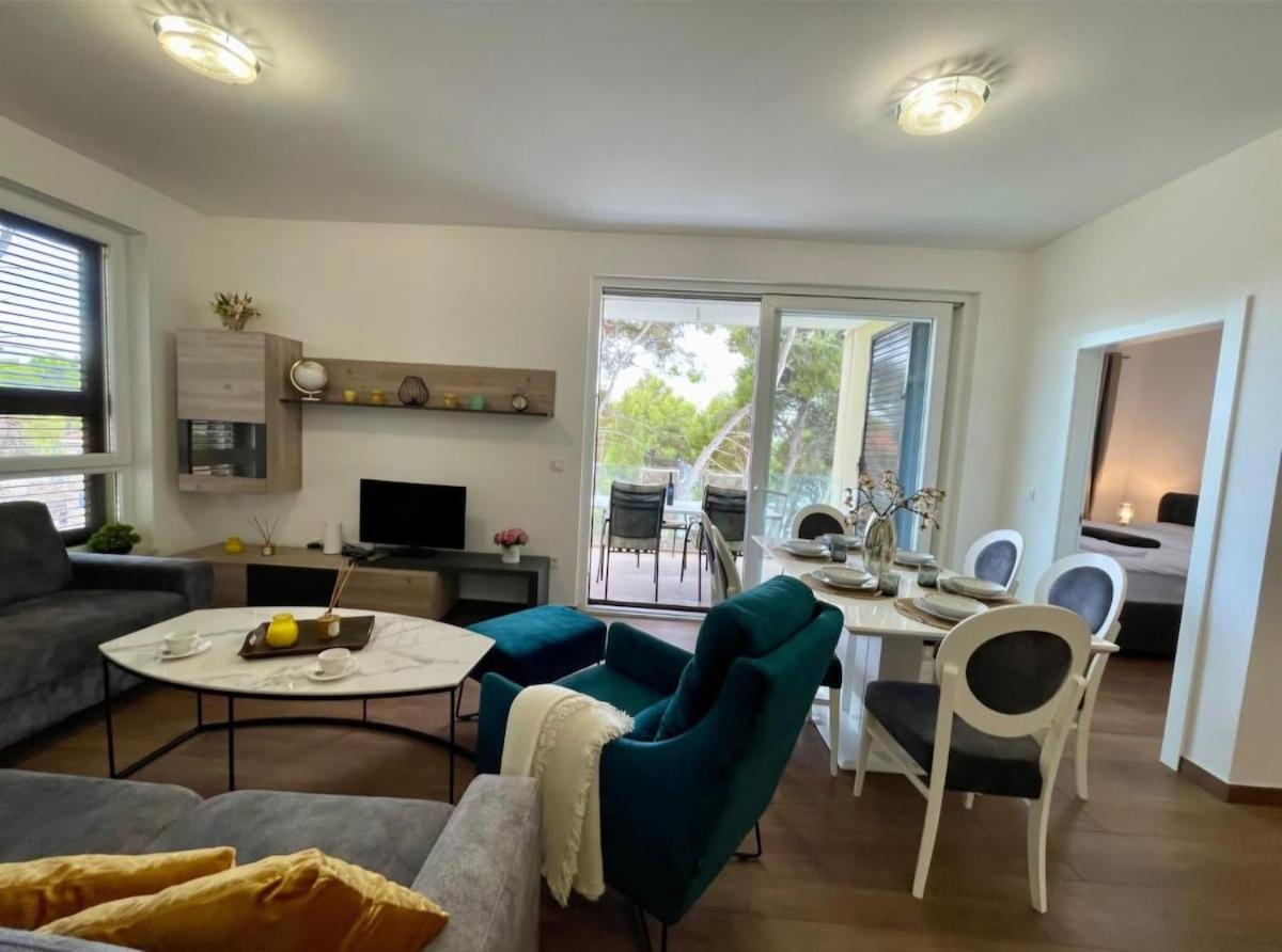 Sunshine, Sea View & Beach! Apartman