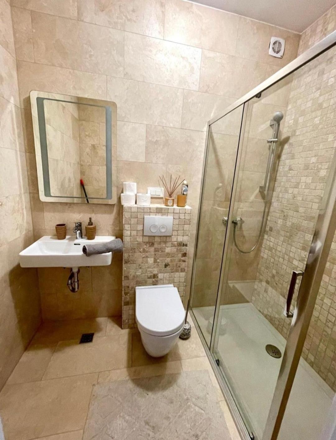 Apartman Sunshine, Sea View & Beach!